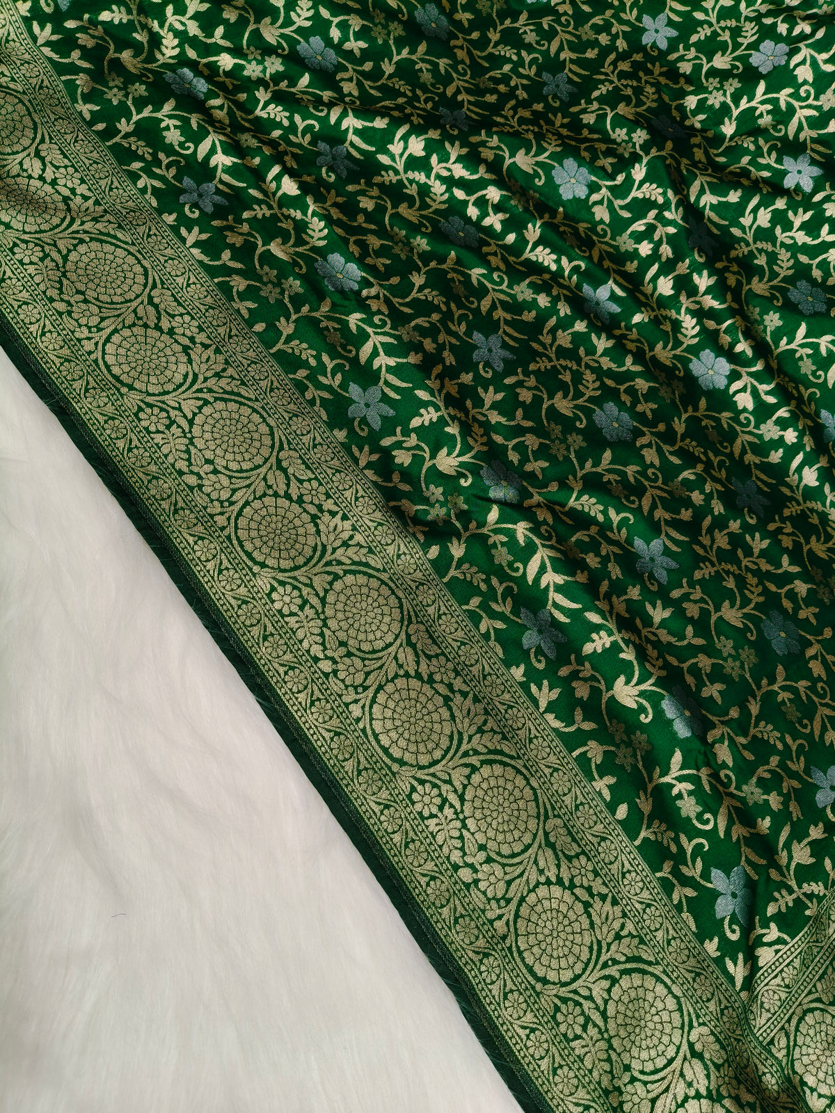 Banarasi silk Cutwork Minakari Saree Green Color Shade With Silver Zari Mina  BCS004