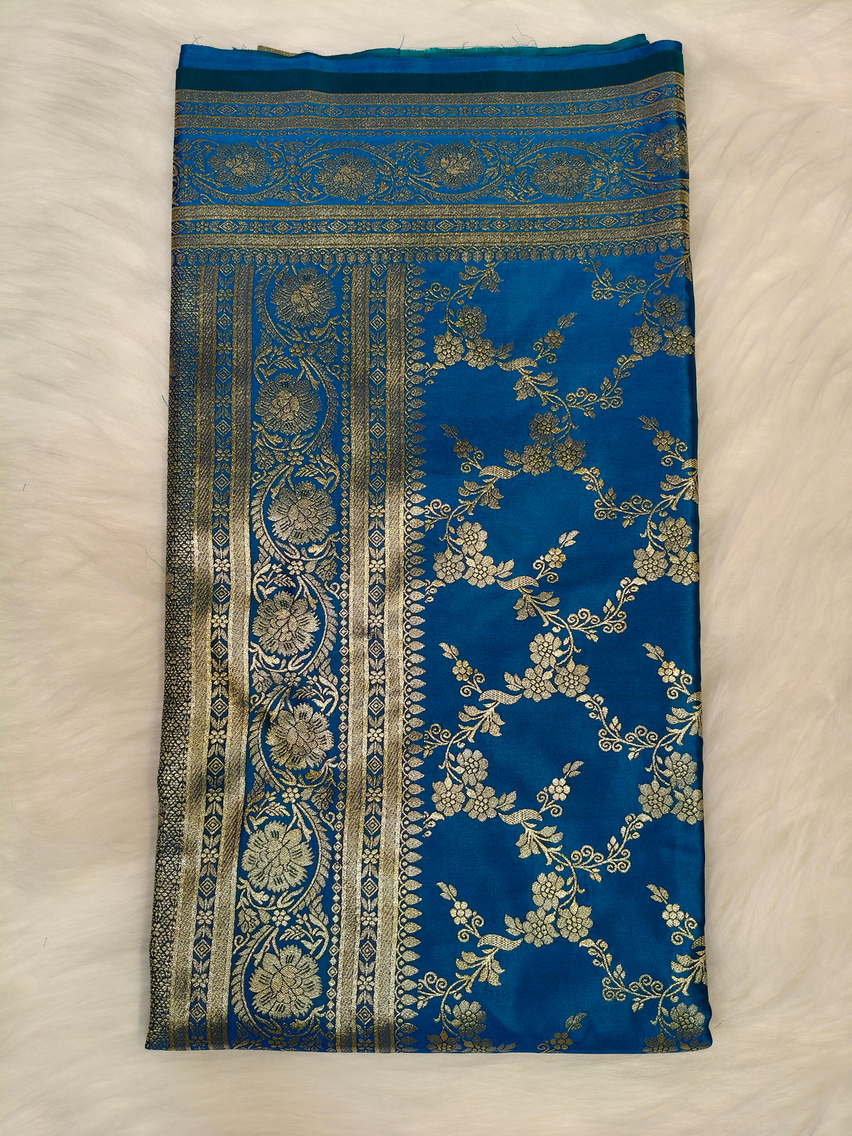 Satin Saree Peacock Shade Floral Jaal Pattern SS008