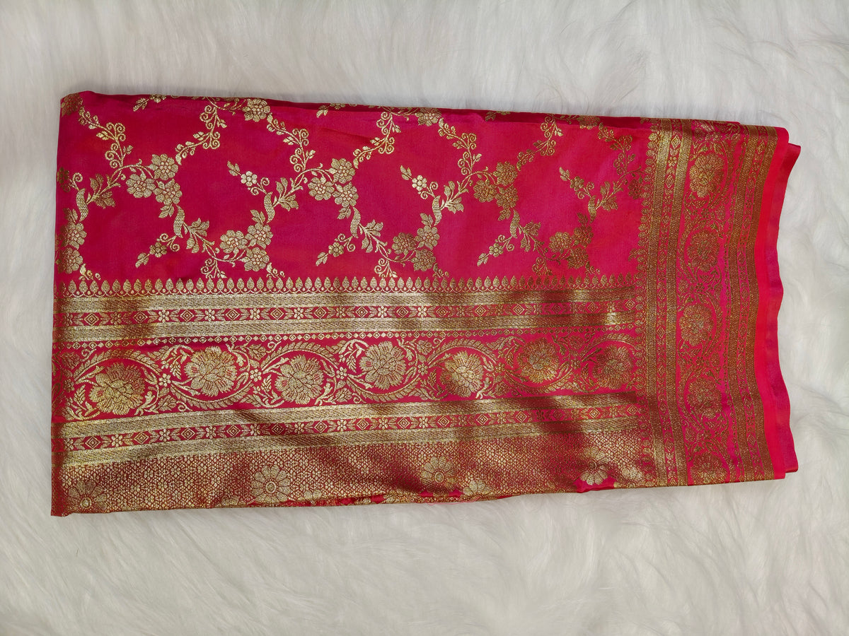 Satin Saree Straberry Shade Floral Jaal Pattern SS009