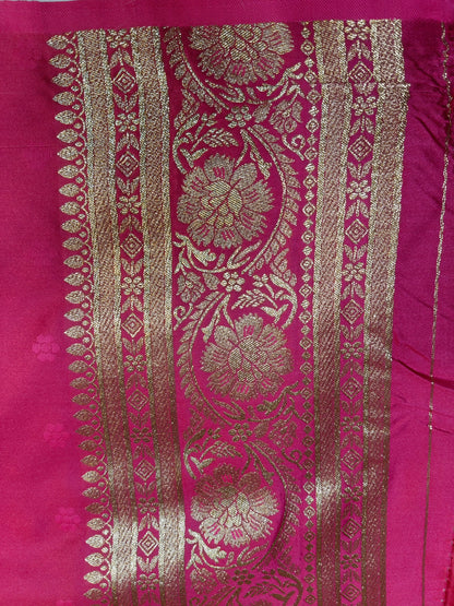 Satin Saree Straberry Shade Floral Jaal Pattern SS009