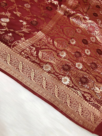 Crepe Banarasi Silk Saree Maroon Shade Floral Jaal Pattern CBS003