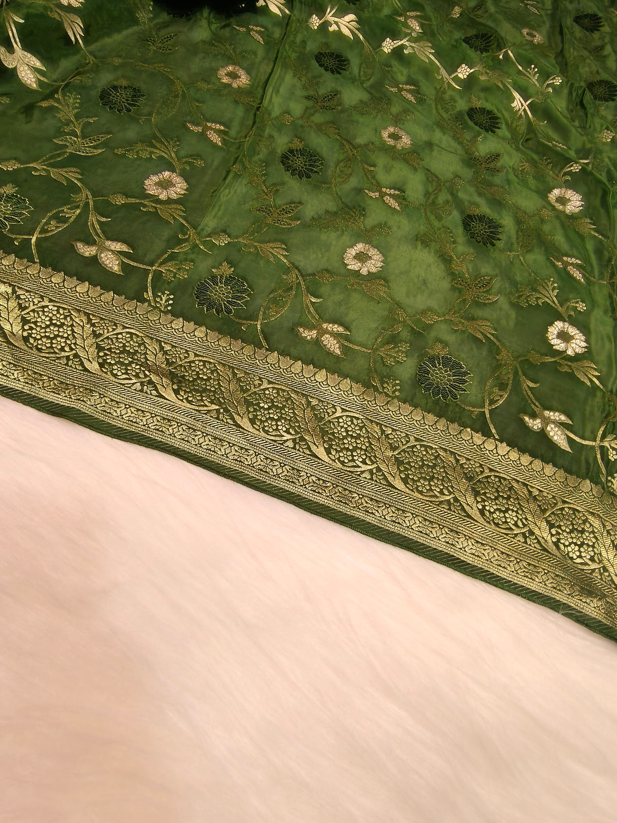 Crepe Banarasi Silk Saree Bottle Green Shade Floral Jaal Design CBS006