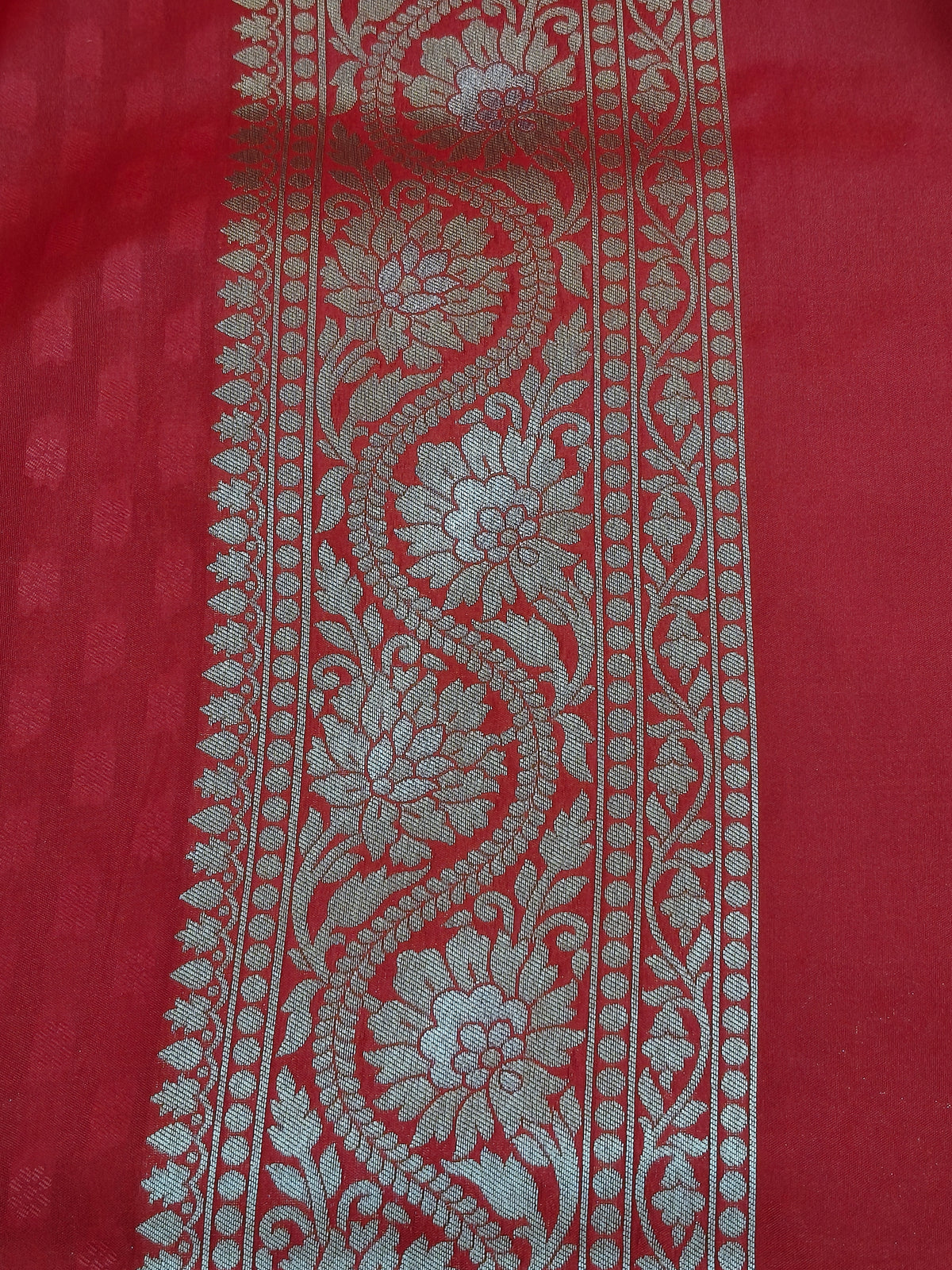 Banarasi Silk Cutwork Jaal Saree Red Shade With Silver Color Mina BCS012