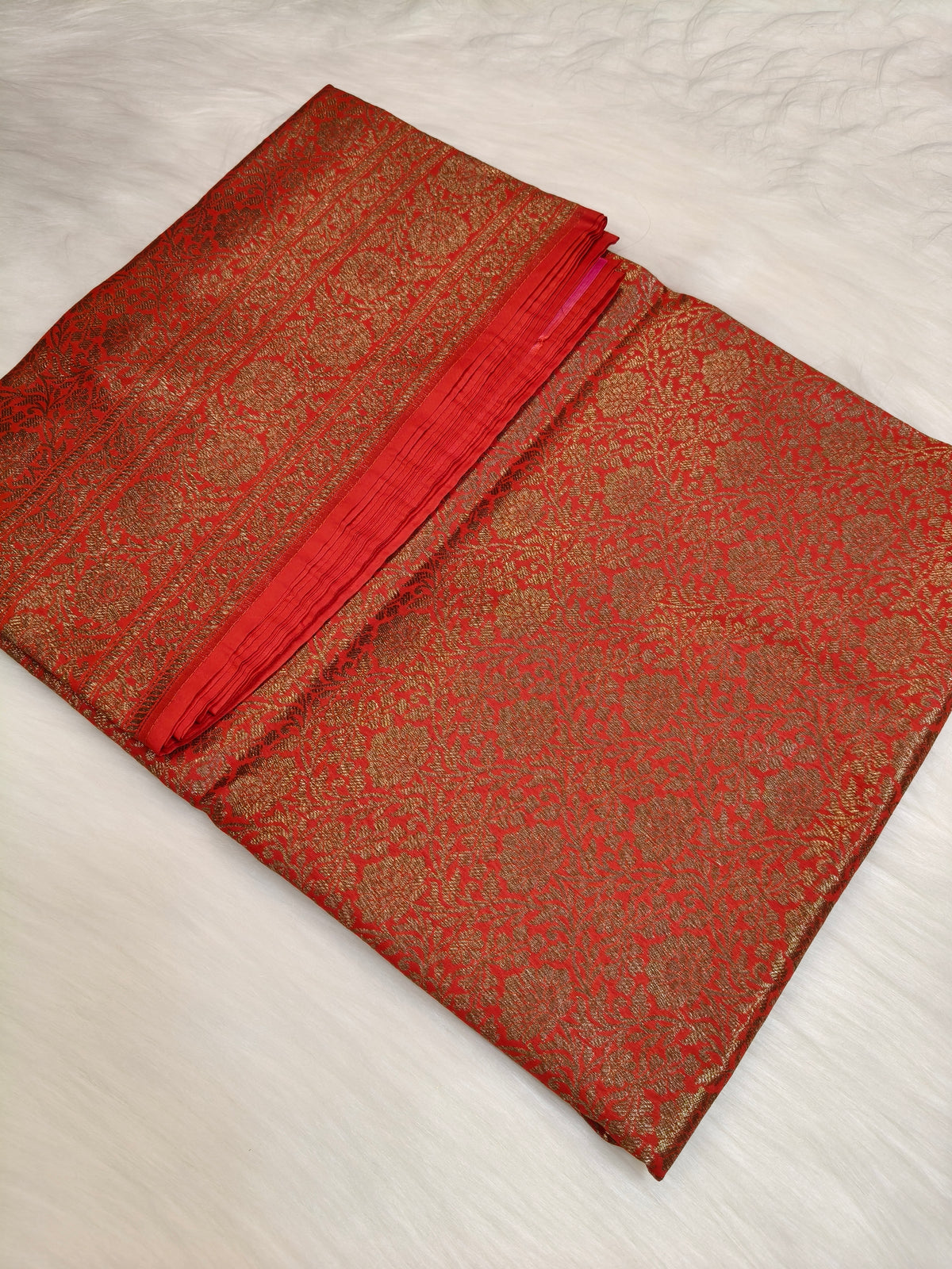 Banarasi Silk Brocade Antique Zari Saree Red Shade AZ007