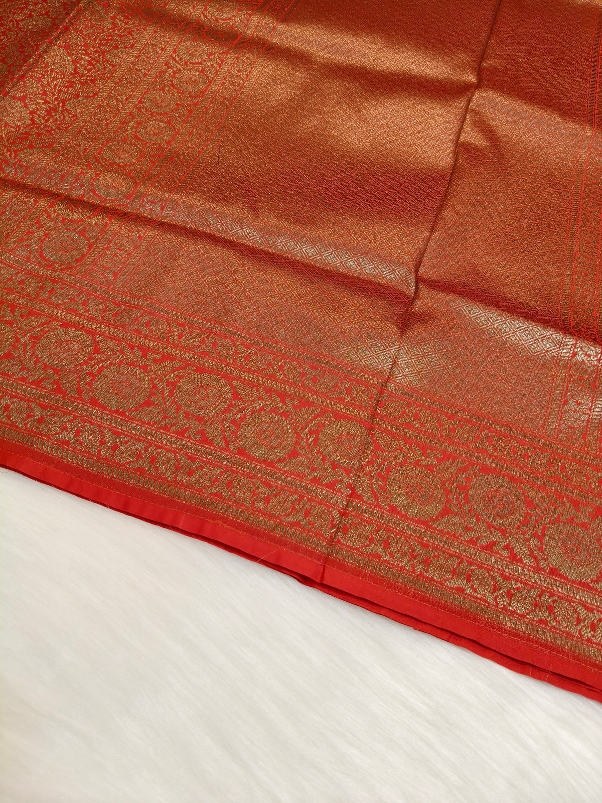 Banarasi Silk Brocade Antique Zari Saree Red Shade AZ007