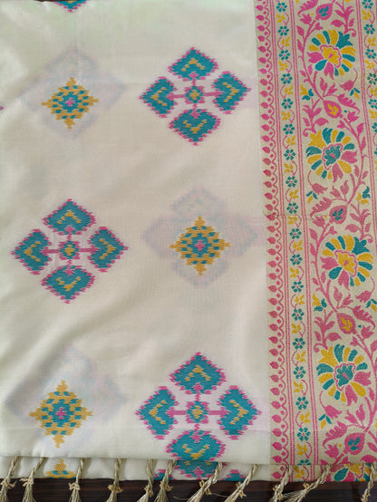 Rudraksh patola saree off white shade color RPS007