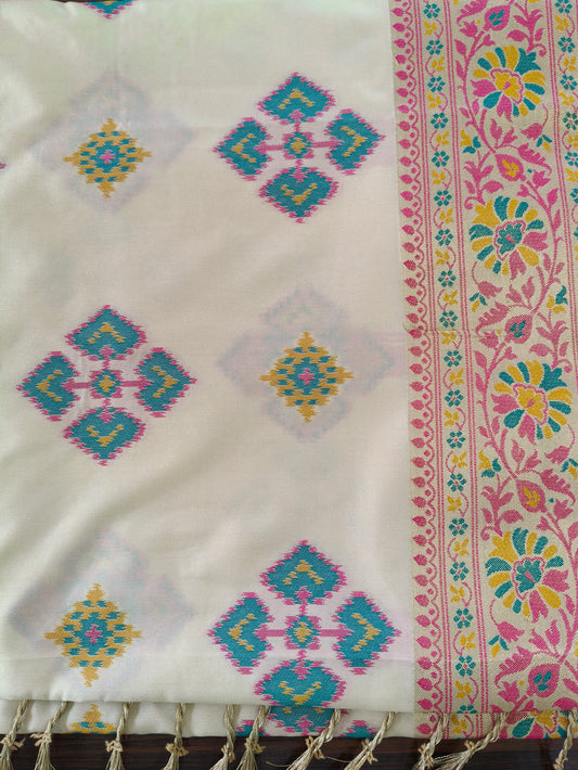 Rudraksh patola saree off white shade color RPS007