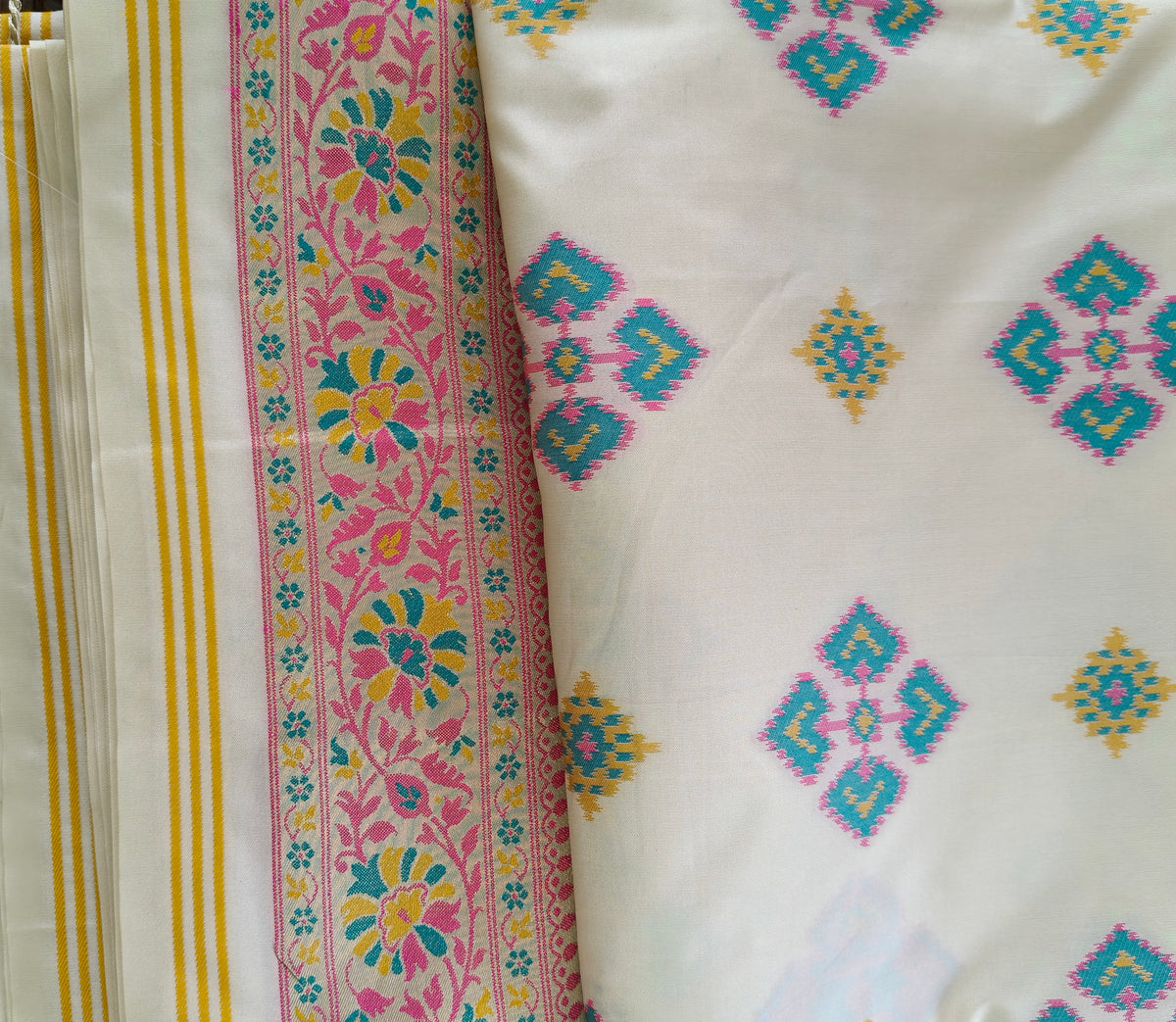 Rudraksh patola saree off white shade color RPS007